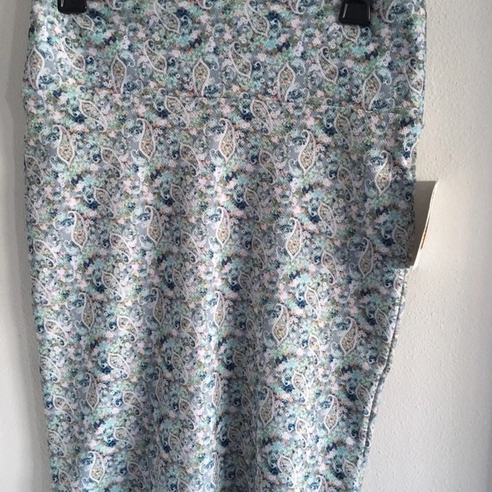 LuLaRoe Cassie NWT